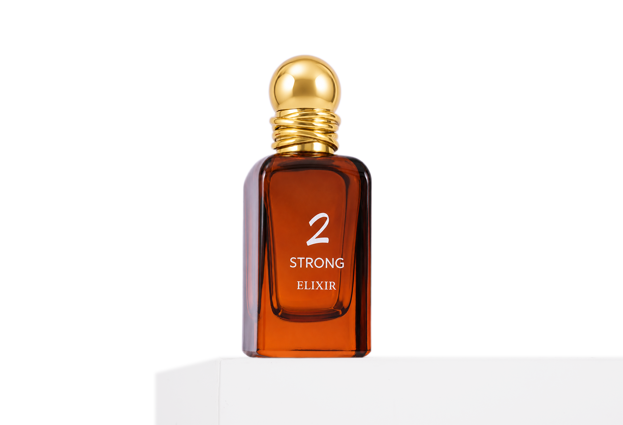2 strong Elixir perfume by Copaci on a platform